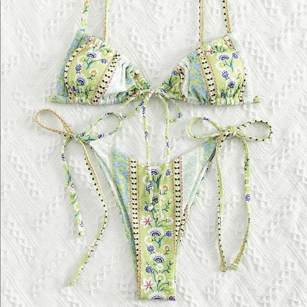 Floral Tie Side Bikini Set